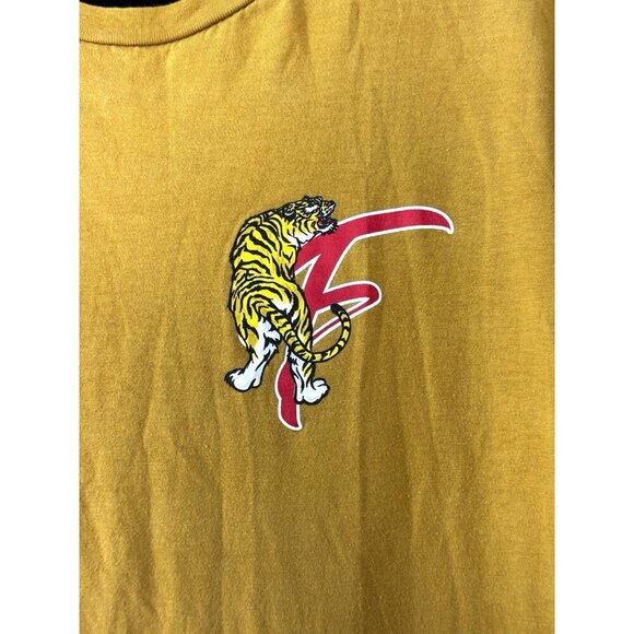 Year of the Tiger Golden Yellow L Tee Y2K Vibes Cherry Blossom Chinese Graphic - Picture 4 of 7